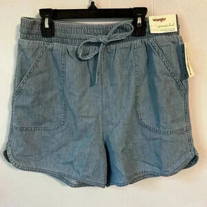 Wrangler size small lightweight‎ Shorty shorts. NWT. Lightweight denim.